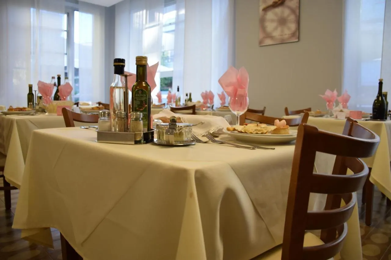 Hotel Lora Rimini