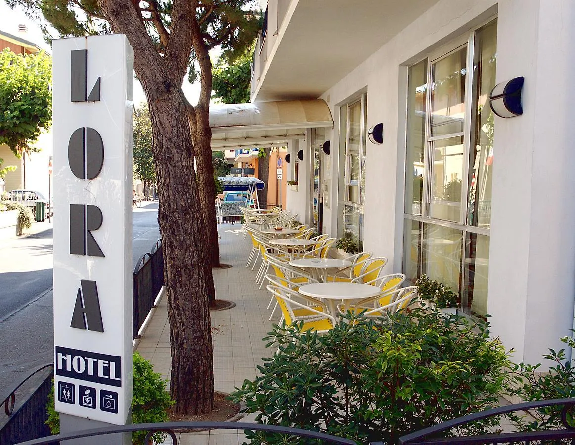 Hotel Lora 里米尼 2*,